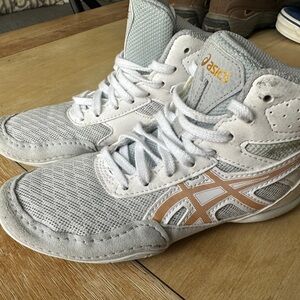 Asics Kids White and Gray wrestling  Shoes